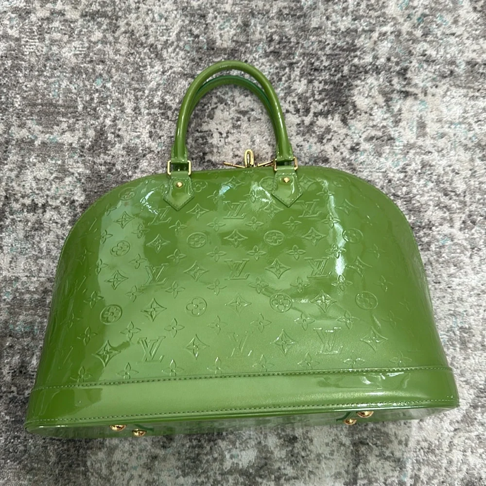 Louis Vuitton Alma GM - Limited Edition Vert Tonic Monogram Vernis - Picture 4 of 17